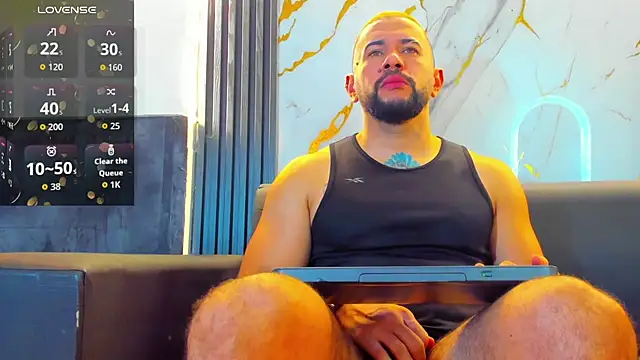 Snapshot of isaac_franko chatting on November 11, 2025, 9:15 pm isaac franko online show from November 11, 2025, 9:15 pm