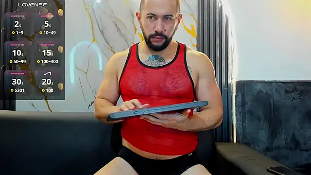 Snapshot of isaac_franko chatting on November 18, 2025, 9:08 pm isaac franko online show from November 18, 2025, 9:08 pm