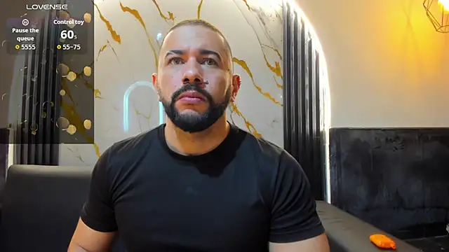 Snapshot of isaac_franko chatting on November 24, 2025, 9:03 pm isaac franko online show from November 24, 2025, 9:03 pm