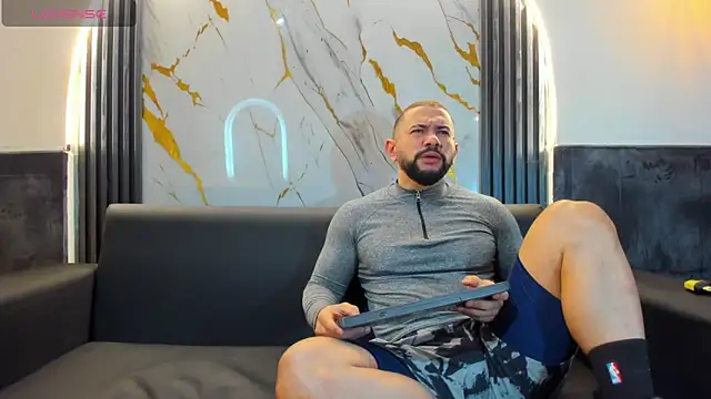 Snapshot of isaac_franko chatting on November 26, 2025, 12:50 pm isaac franko online show from November 26, 2025, 12:50 pm