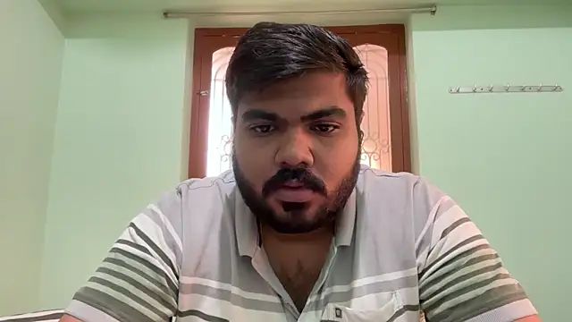 Romeo Sam2 online show from November 19, 2025, 4:12 am