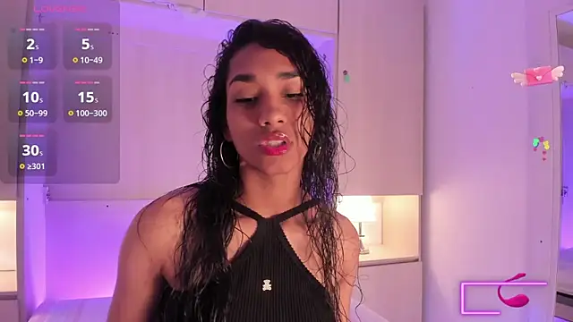 AnahiCollins online show from November 13, 2025, 11:42 am