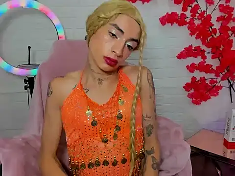 Snapshot of Mila_Leon chatting on October 18, 2025, 3:09 am Mila Leon online show from October 18, 2025, 3:09 am