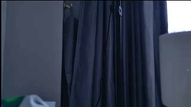 Milana De online show from November 3, 2025, 5:36 pm