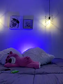 Snapshot of Candyyy_11 chatting on November 26, 2025, 7:26 pm Candyyy 11 online show from November 26, 2025, 7:26 pm