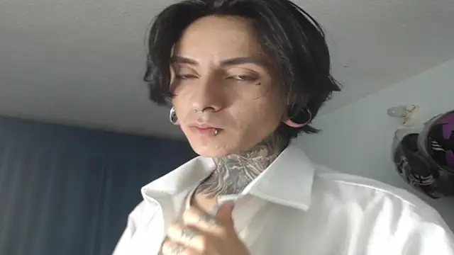 Snapshot of Kuregari_xs chatting on November 28, 2025, 8:39 am Kuregari xs online show from November 28, 2025, 8:39 am