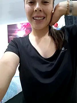 EmmaValencia  online show from November 10, 2025, 4:28 pm