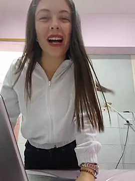 EmmaValencia  online show from May 29, 2026, 4:16 pm