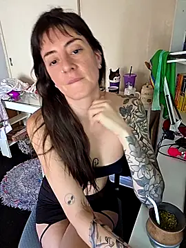 Snapshot of dandanbarr chatting on November 17, 2025, 3:18 pm dandanbarr online show from November 17, 2025, 3:18 pm