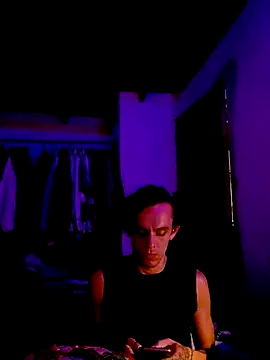 Snapshot of monroedelrey chatting on December 14, 2025, 10:14 pm monroedelrey online show from December 14, 2025, 10:14 pm