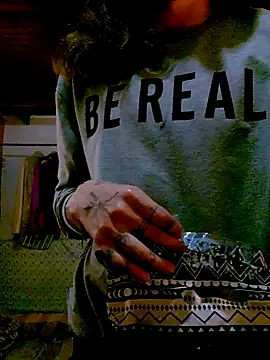 Snapshot of monroedelrey chatting on December 15, 2025, 5:06 pm monroedelrey online show from December 15, 2025, 5:06 pm