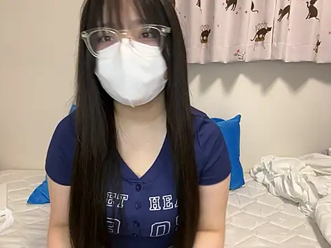 YUKINA 00 online show from October 15, 2025, 4:51 pm