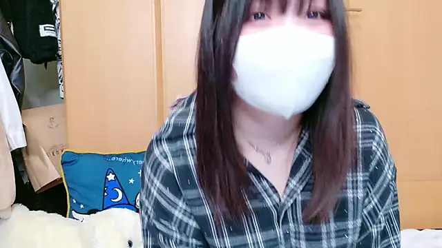 YUKINA 00 online show from April 24, 2026, 2:52 pm