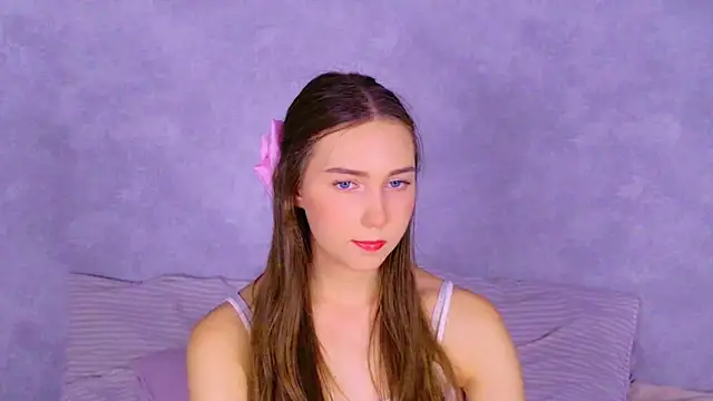 Snapshot of OliviaLay chatting on November 24, 2025, 12:16 pm OliviaLay online show from November 24, 2025, 12:16 pm