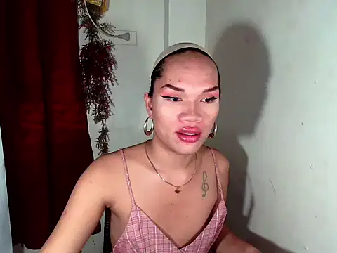 Snapshot of amandareddragon chatting on October 25, 2025, 5:15 am amandareddragon online show from October 25, 2025, 5:15 am