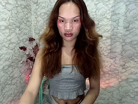 amandareddragon online show from July 14, 2026, 8:47 pm