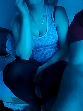 Snapshot of Doubledesire91 chatting on December 13, 2025, 11:10 pm Doubledesire91 online show from December 13, 2025, 11:10 pm