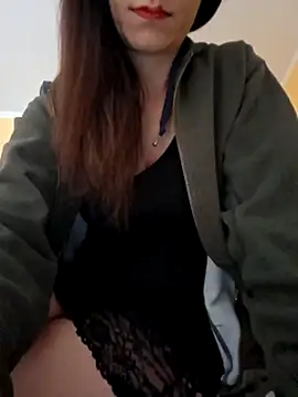 Snapshot of SonoSoloTua chatting on December 3, 2025, 12:47 pm SonoSoloTua online show from December 3, 2025, 12:47 pm