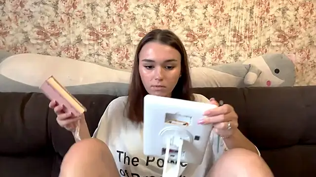 Snapshot of JaneFosterxx chatting on October 26, 2025, 11:05 am JaneFosterxx online show from October 26, 2025, 11:05 am