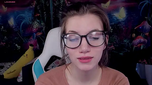 Snapshot of CathyAdams chatting on December 16, 2025, 5:45 am CathyAdams online show from December 16, 2025, 5:45 am