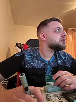 Snapshot of KingAdonisss chatting on November 6, 2025, 1:23 pm KingAdonisss online show from November 6, 2025, 1:23 pm