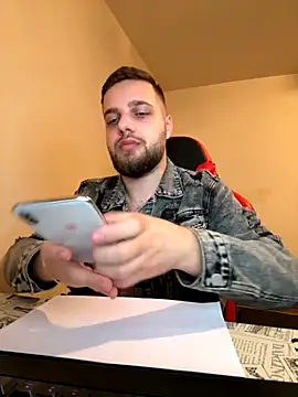 Snapshot of KingAdonisss chatting on November 10, 2025, 4:50 pm KingAdonisss online show from November 10, 2025, 4:50 pm