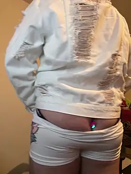 Snapshot of KingAdonisss chatting on November 27, 2025, 8:33 pm KingAdonisss online show from November 27, 2025, 8:33 pm