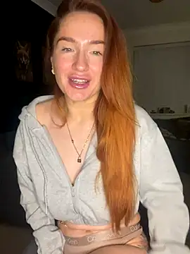 Cherry-L-28 online show from December 4, 2025, 8:28 pm