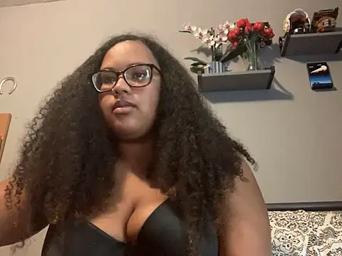 nicolette356 online show from October 7, 2025, 9:56 pm