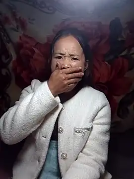 Alice wo online show from November 9, 2025, 10:24 am