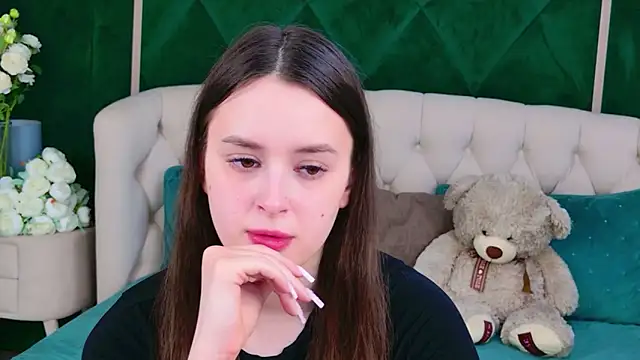 EvaSwen online show from April 11, 2026, 4:22 pm