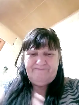 Apeesynka55211 online show from November 1, 2025, 7:38 pm