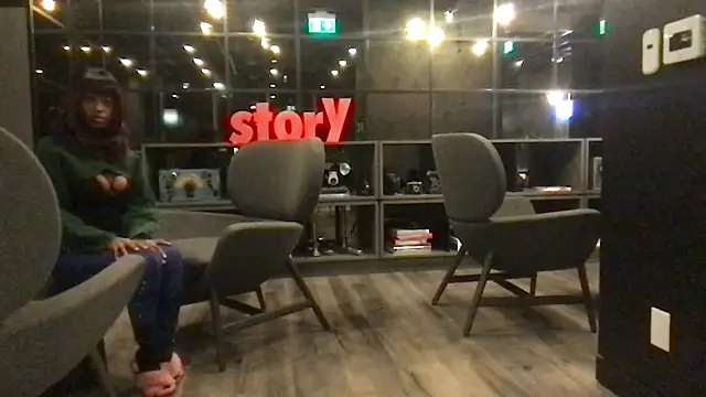 Snapshot of tia___fox chatting on December 3, 2025, 3:14 am tia fox online show from December 3, 2025, 3:14 am