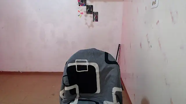 Snapshot of SexyDolly777 chatting on January 13, 2026, 6:46 pm SexyDolly777 online show from January 13, 2026, 6:46 pm