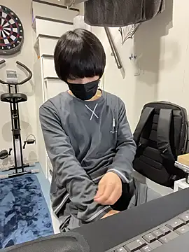 mikan kun st online show from November 25, 2025, 12:43 am