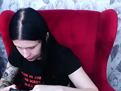 VenomDoll online show from November 7, 2025, 2:28 pm