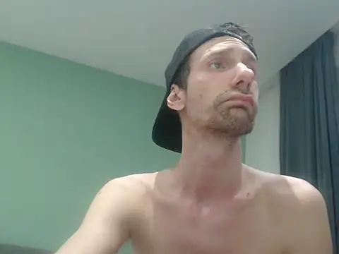 Snapshot of LoyalDoggie chatting on June 30, 2026, 10:55 pm LoyalDoggie online show from June 30, 2026, 10:55 pm