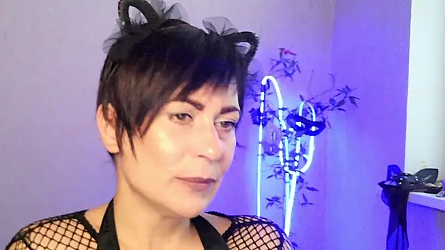 Ashley Brookss online show from November 29, 2025, 11:24 am