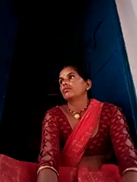 Snapshot of Mohni_cute chatting on October 22, 2025, 12:16 pm Mohni cute online show from October 22, 2025, 12:16 pm