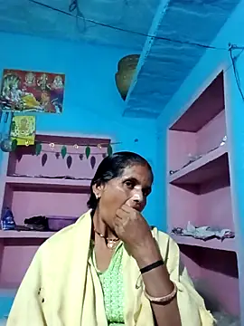 Snapshot of Mohni_cute chatting on October 28, 2025, 1:03 pm Mohni cute online show from October 28, 2025, 1:03 pm