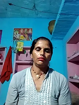 Snapshot of Mohni_cute chatting on October 30, 2025, 1:18 am Mohni cute online show from October 30, 2025, 1:18 am