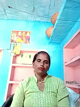 Snapshot of Mohni_cute chatting on November 10, 2025, 6:45 am Mohni cute online show from November 10, 2025, 6:45 am