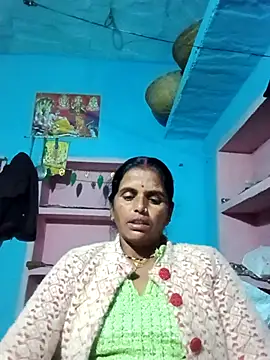 Snapshot of Mohni_cute chatting on November 12, 2025, 1:55 pm Mohni cute online show from November 12, 2025, 1:55 pm