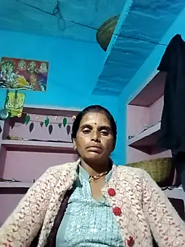 Snapshot of Mohni_cute chatting on November 16, 2025, 4:12 pm Mohni cute online show from November 16, 2025, 4:12 pm