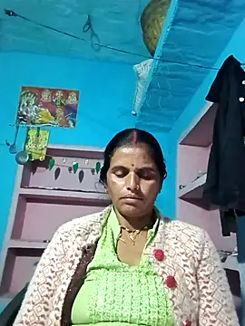 Snapshot of Mohni_cute chatting on November 19, 2025, 4:07 pm Mohni cute online show from November 19, 2025, 4:07 pm