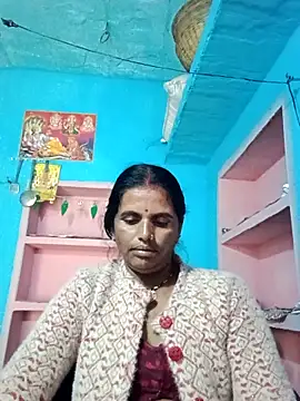 Snapshot of Mohni_cute chatting on November 24, 2025, 2:33 am Mohni cute online show from November 24, 2025, 2:33 am