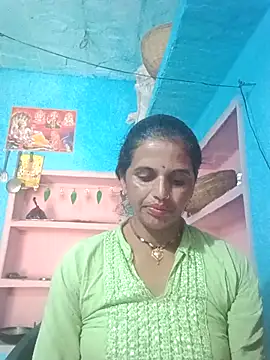 Snapshot of Mohni_cute chatting on December 4, 2025, 3:38 am Mohni cute online show from December 4, 2025, 3:38 am