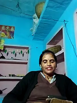 Snapshot of Mohni_cute chatting on December 4, 2025, 3:43 pm Mohni cute online show from December 4, 2025, 3:43 pm