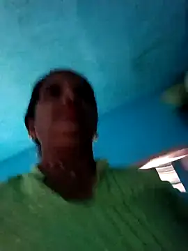 Snapshot of Mohni_cute chatting on December 5, 2025, 7:17 am Mohni cute online show from December 5, 2025, 7:17 am