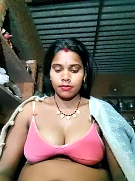 Katrina kaif143 online show from February 9, 2026, 5:39 pm